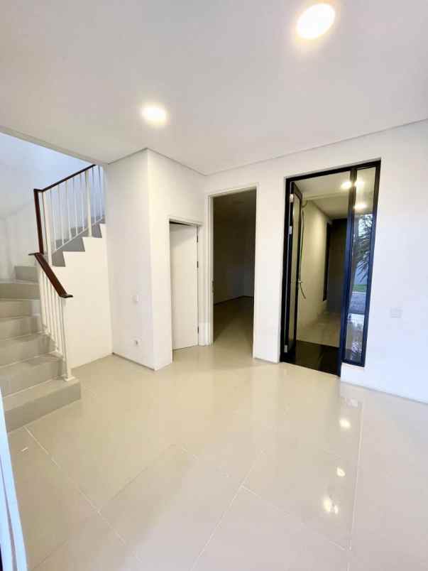 dijual rumah jalan northwest hill