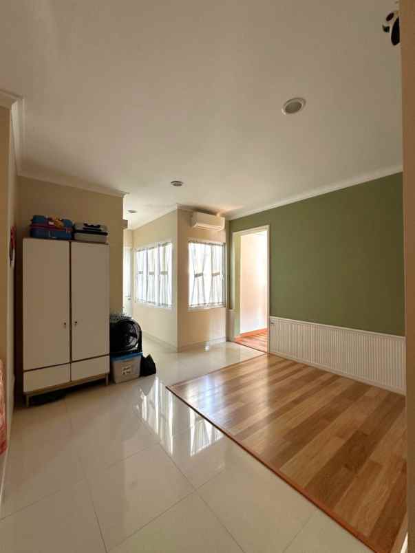 dijual rumah jalan orchard avenue grand