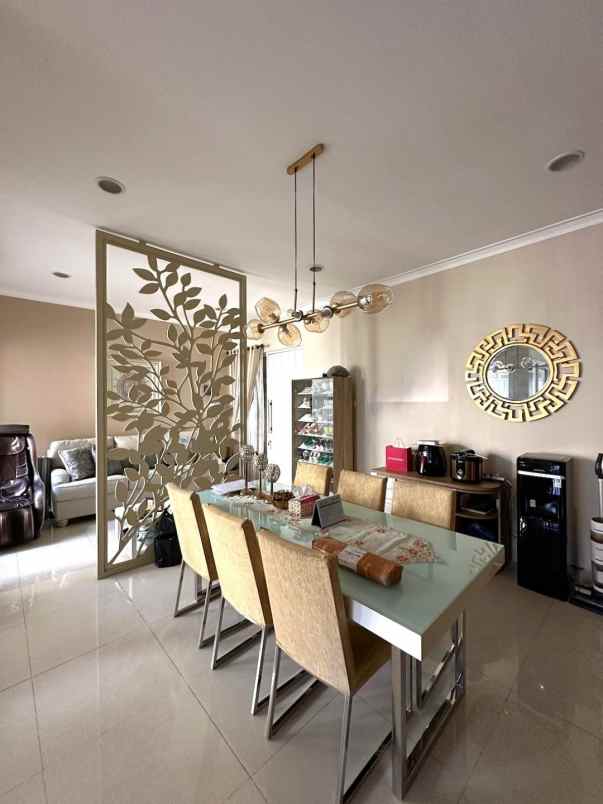 dijual rumah jalan orchard avenue grand