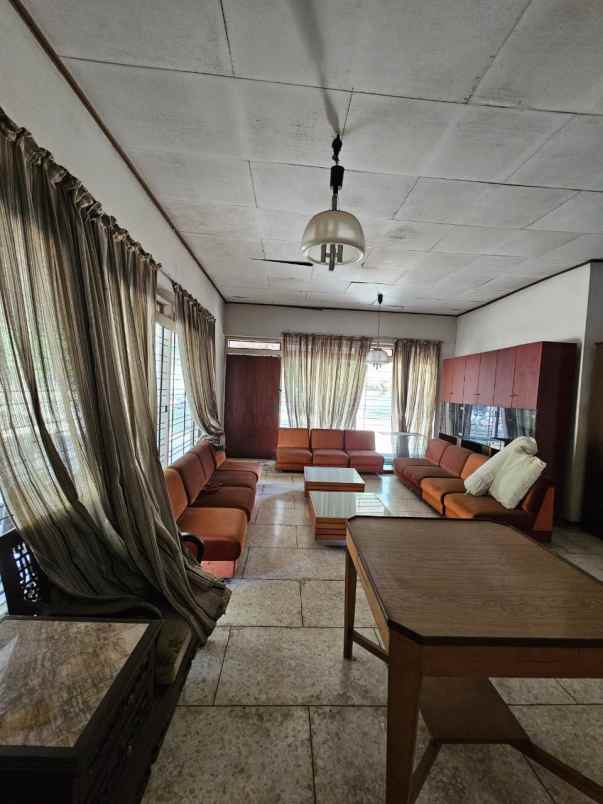 dijual rumah jalan panglima sudirman