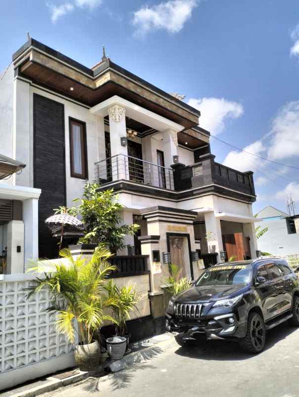 dijual rumah jalan pemogan