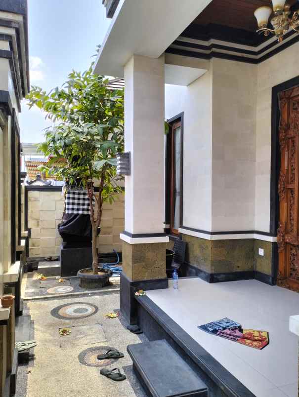 dijual rumah jalan pemogan