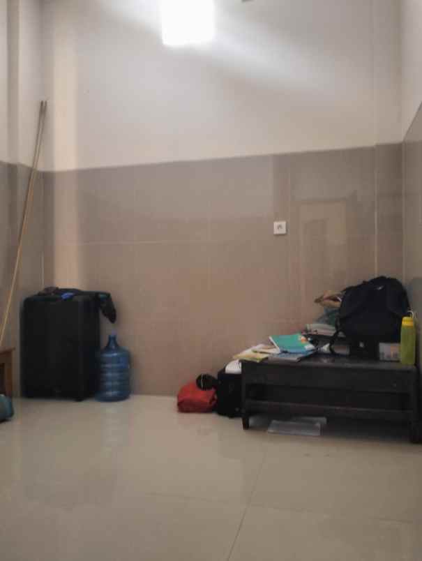 dijual rumah jalan pemogan