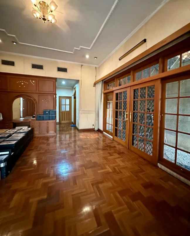 dijual rumah jalan raya margorejo