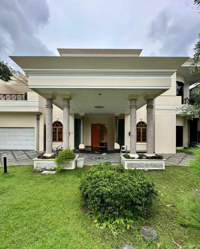 dijual rumah jalan raya margorejo