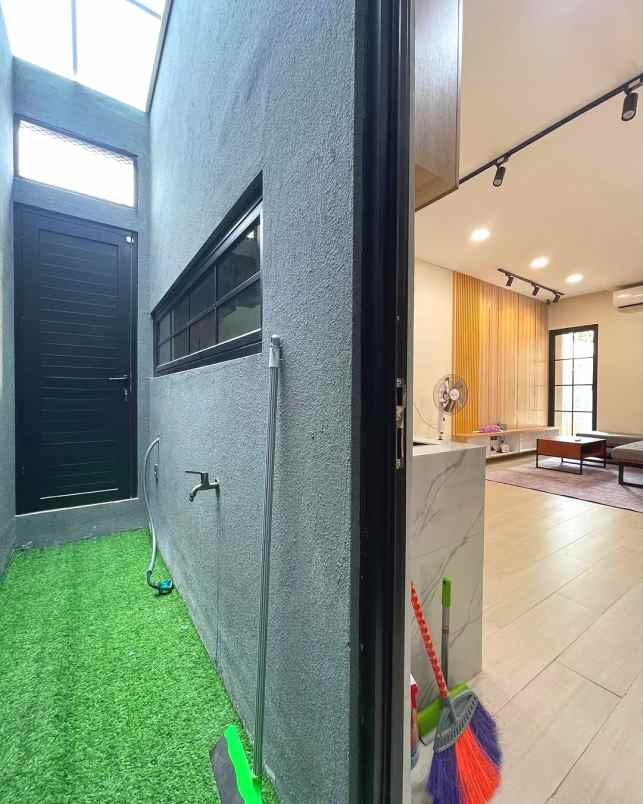 dijual rumah jalan raya pondok cabe