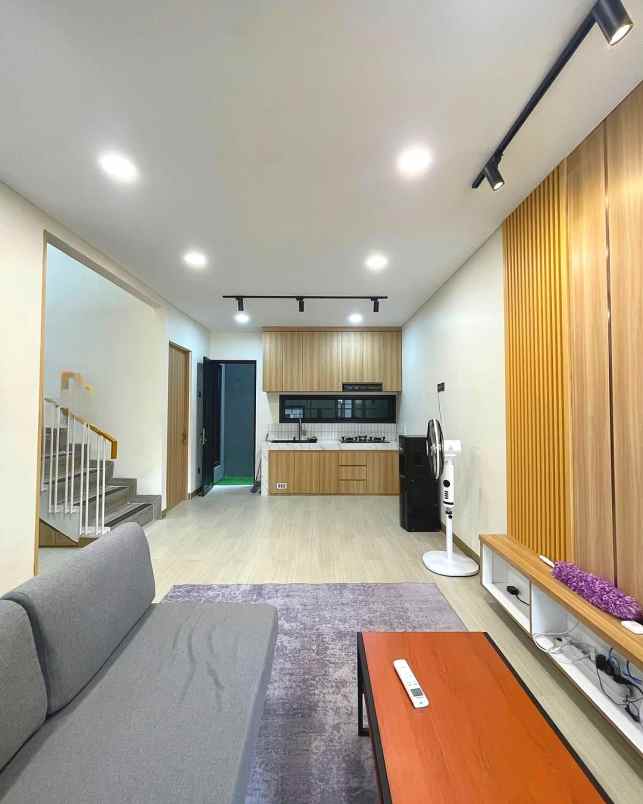 dijual rumah jalan raya pondok cabe