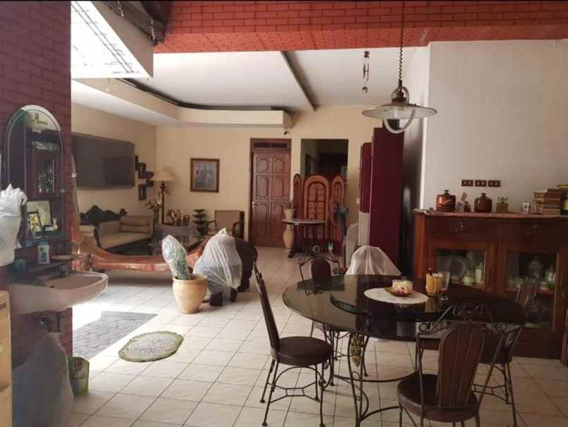 dijual rumah jalan raya sukomanunggal jaya