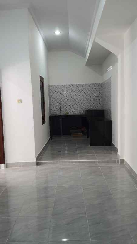 dijual rumah jalan saridana