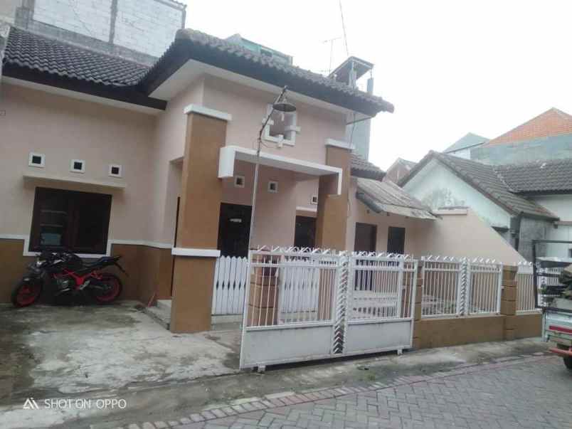 dijual rumah jambangan surabaya