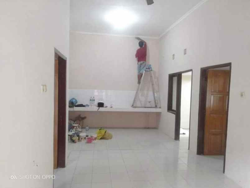 dijual rumah jambangan surabaya