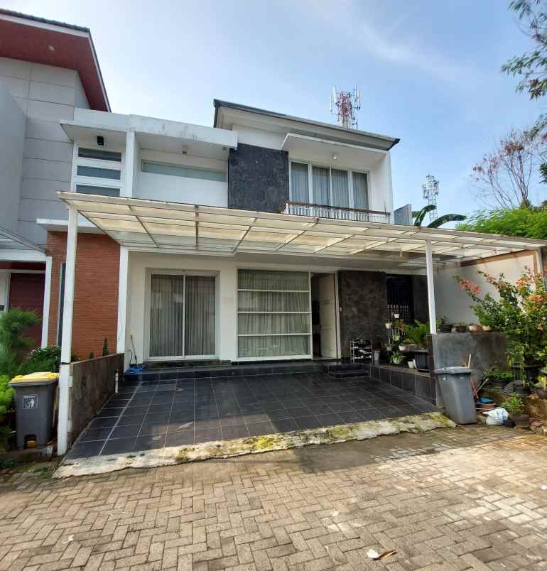 dijual rumah jati bening