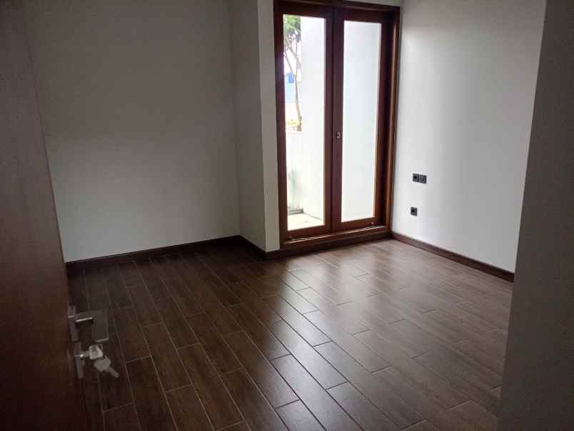 dijual rumah jl buah batu