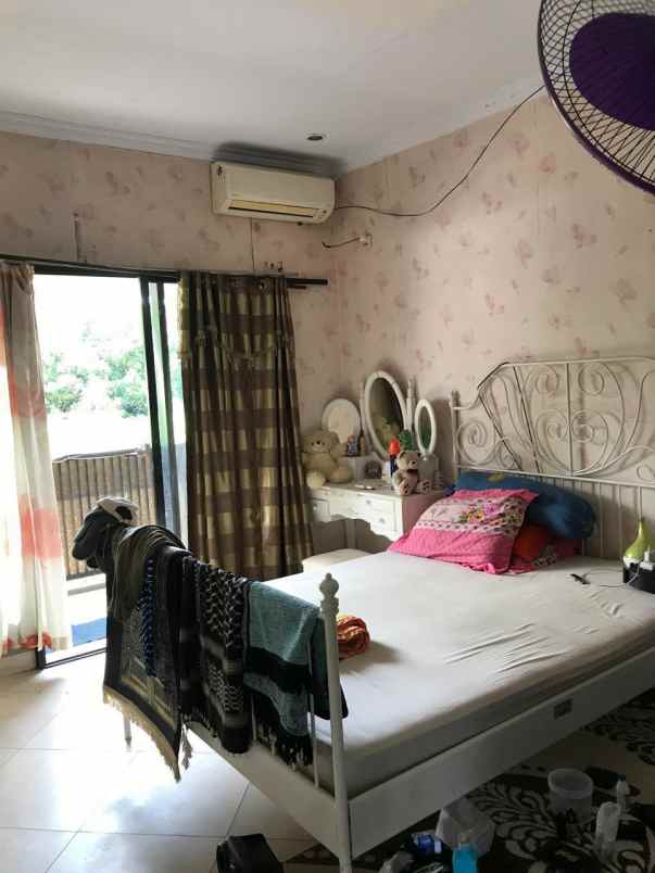 dijual rumah jl candali