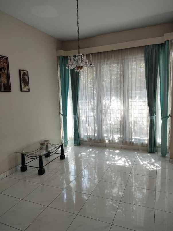 dijual rumah jl cempaka putih raya