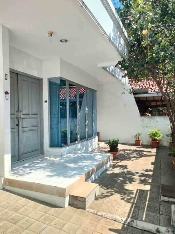 dijual rumah jl cempaka putih raya