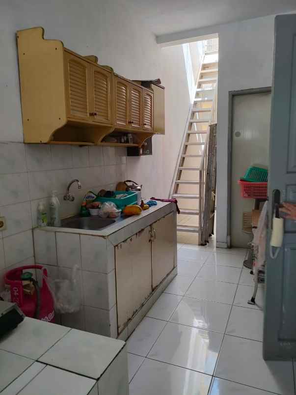 dijual rumah jl cempaka putih raya