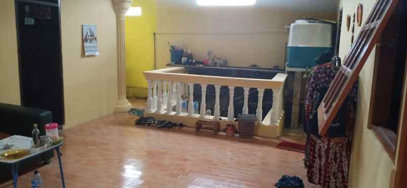 dijual rumah jl cendana utan kayu