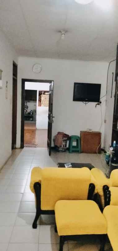 dijual rumah jl cendana utan kayu