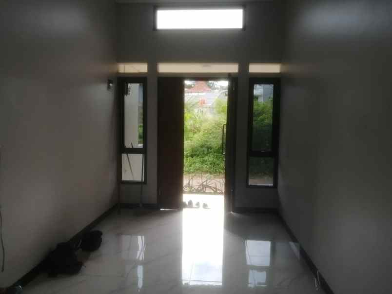 dijual rumah jl cibubur kecamatan