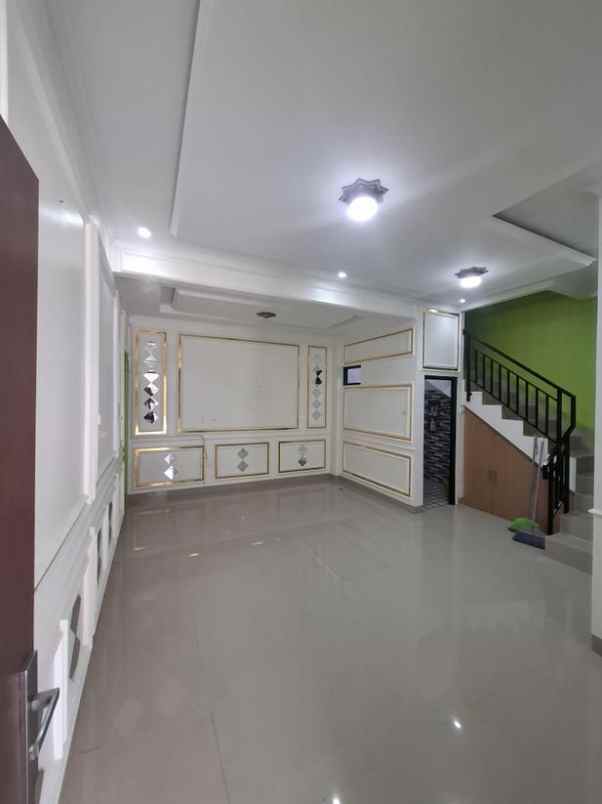 dijual rumah jl ciganitri