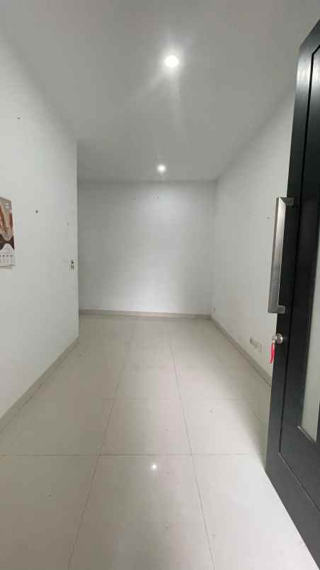 dijual rumah jl cilangkap baru pd