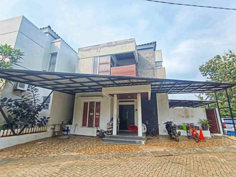 dijual rumah jl dana puri