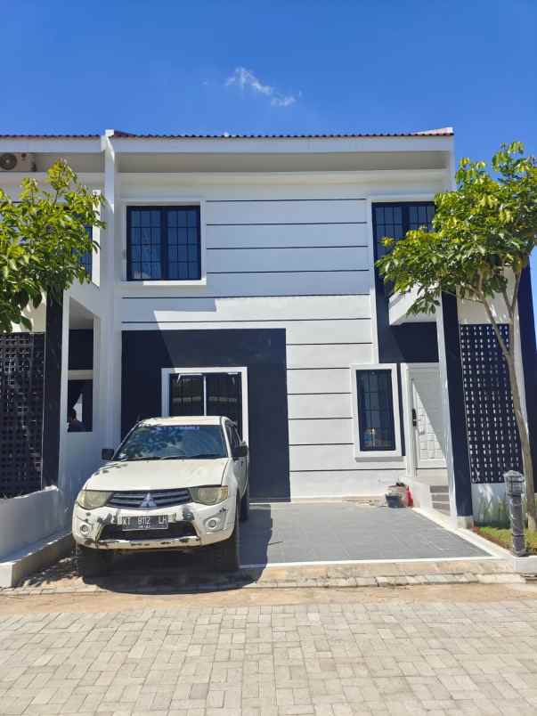 dijual rumah jl dg ramang