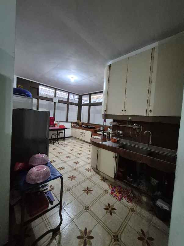 dijual rumah jl flamboyan karet