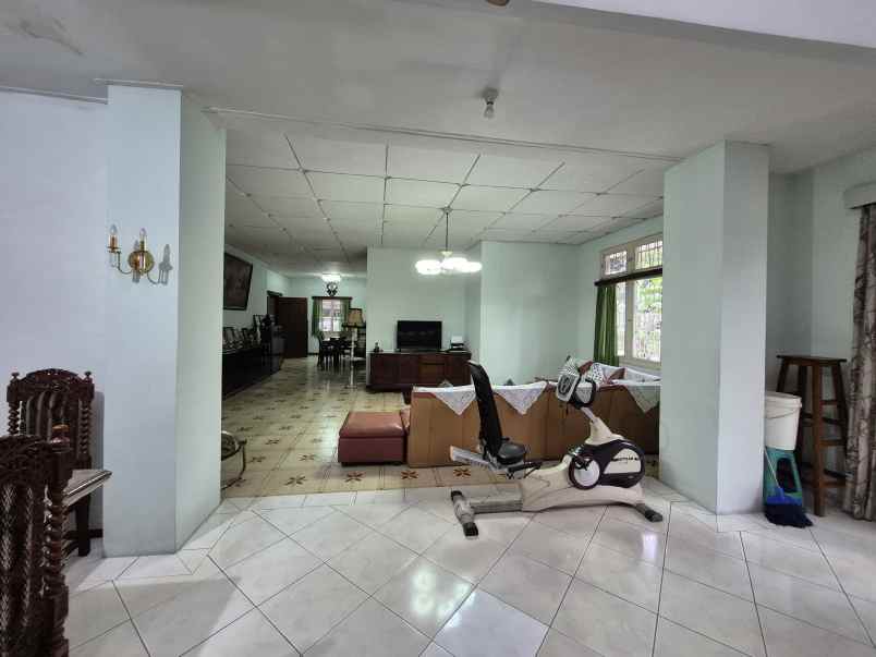 dijual rumah jl flamboyan karet