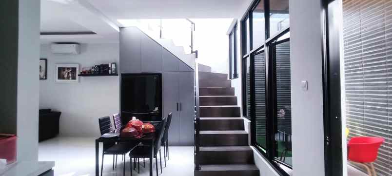 dijual rumah jl harmony 2 7 no 8