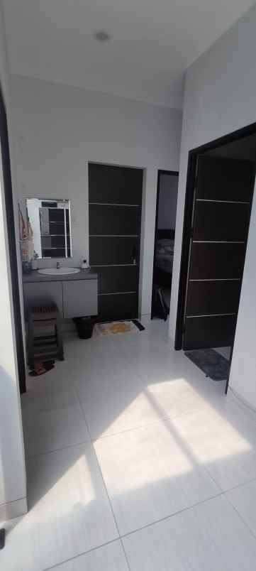 dijual rumah jl harmony 2 7 no 8