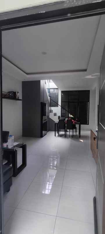 dijual rumah jl harmony 2 7 no 8