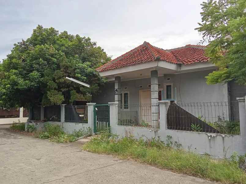 dijual rumah jl jakarta mega cinere