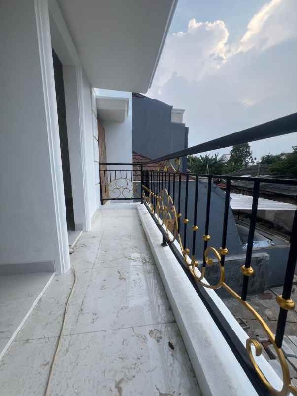 dijual rumah jl jatimakmur jatibening