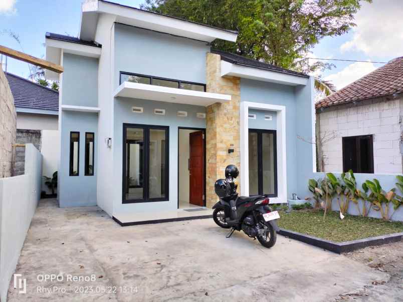 dijual rumah jl kaliurang km 10