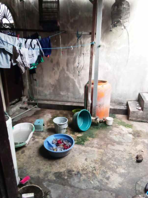 dijual rumah jl kapten dulasim gresik