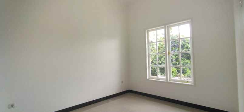 dijual rumah jl kebagusan