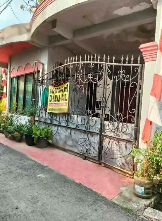 dijual rumah jl kelapa dua wetan kec