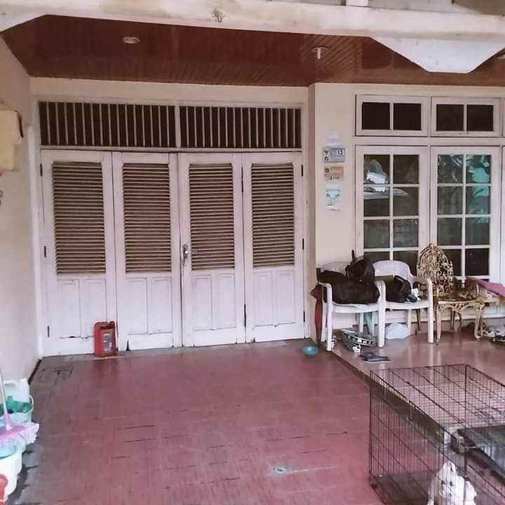 dijual rumah jl kemanggisan