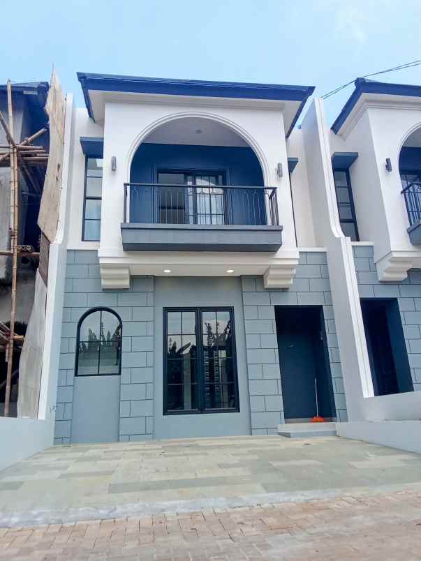 dijual rumah jl krukut raya gandul