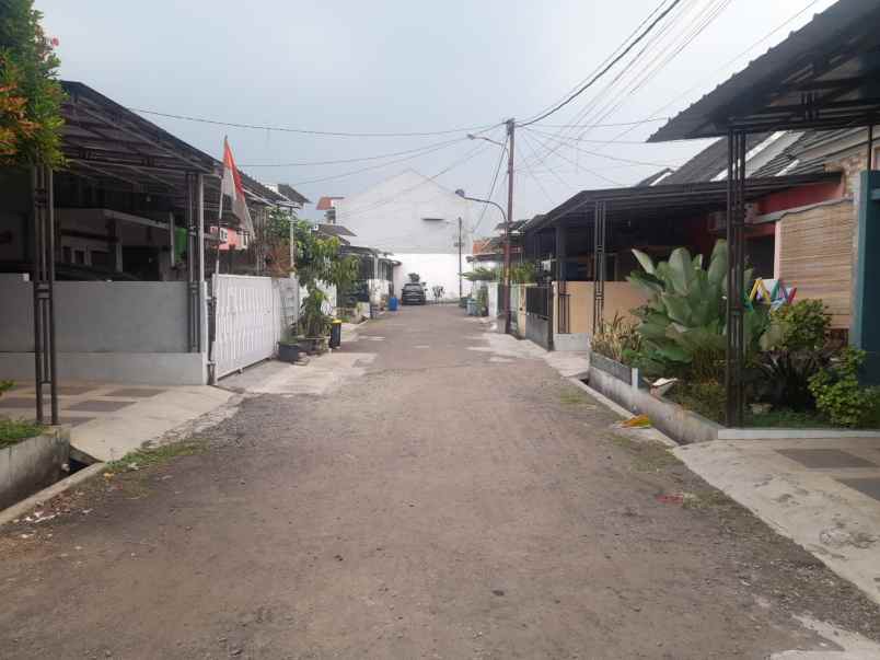 dijual rumah jl masjid darul falah