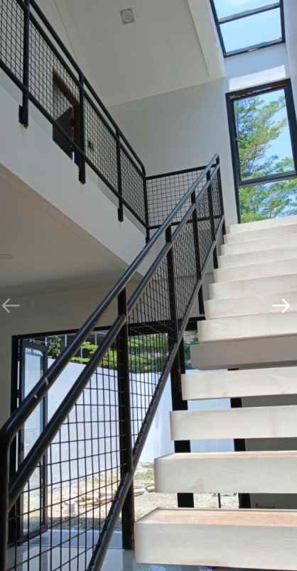 dijual rumah jl padang golf arcamanik