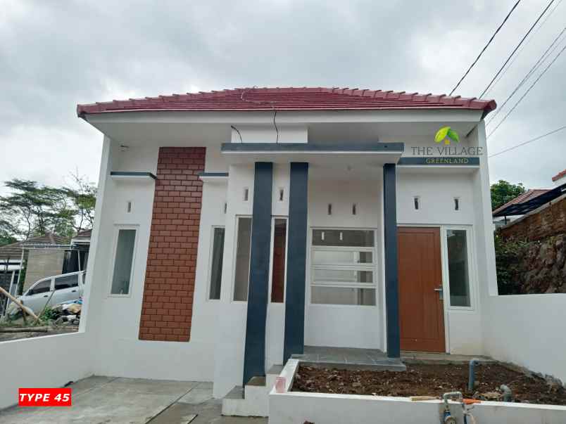 dijual rumah jl pahlawan balearjosari