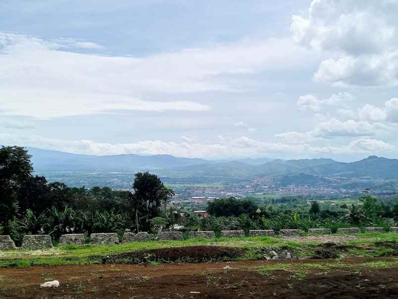 dijual rumah jl pasir embe dijamin