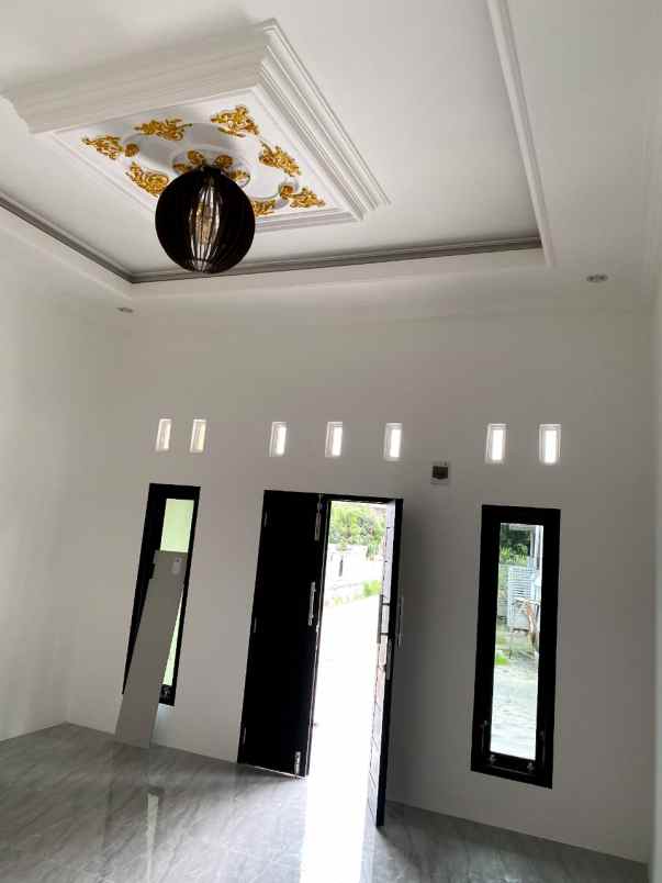 dijual rumah jl paus