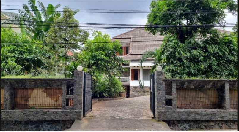 dijual rumah jl pengadegan seltan