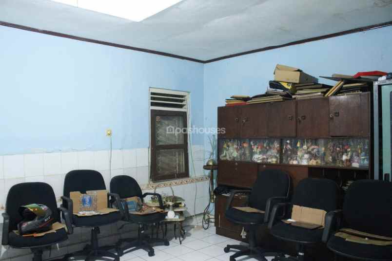 dijual rumah jl peningkatan iv menteng