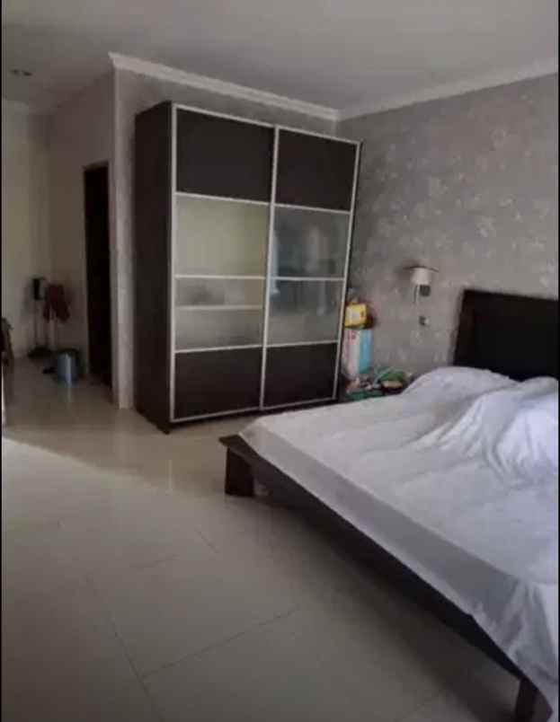 dijual rumah jl pinang perak pondok