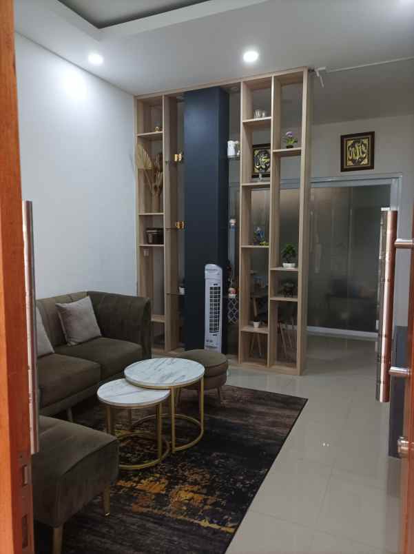 dijual rumah jl pitara raya